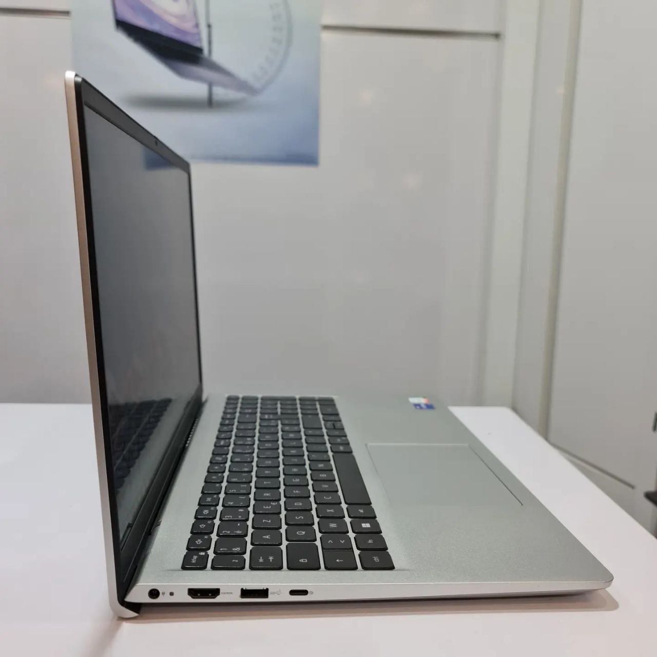 لپ تاپ جعبه باز DELL Inspiron 15 3520