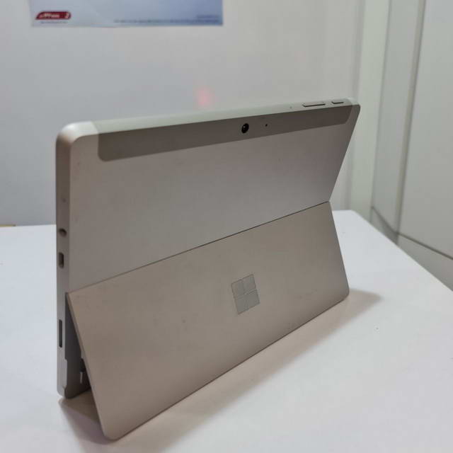 لپ تاپ کارکرده Microsoft Surface Go 2