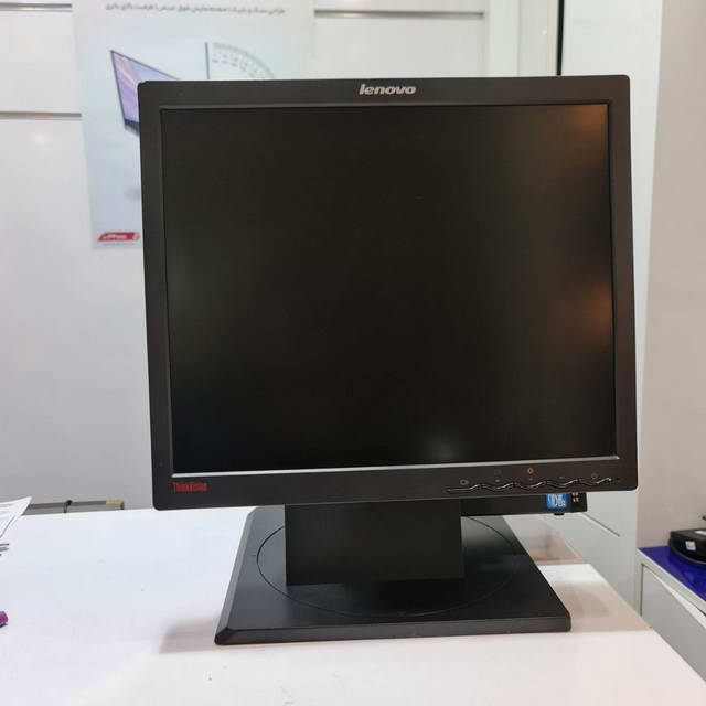 دسکتاپ مینی کیس لنووو کارکرده با مانیتور Lenovo ThinkCenter M90p USFF